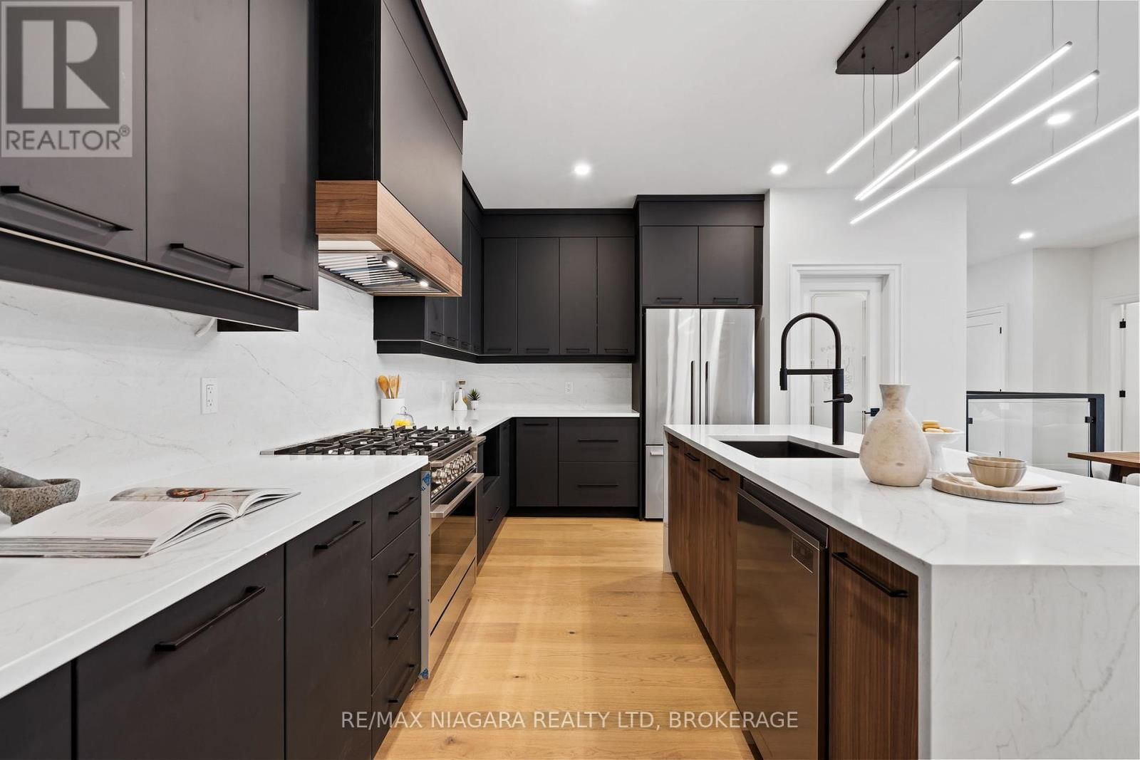 16 ACCURSI CRESCENT Image 12