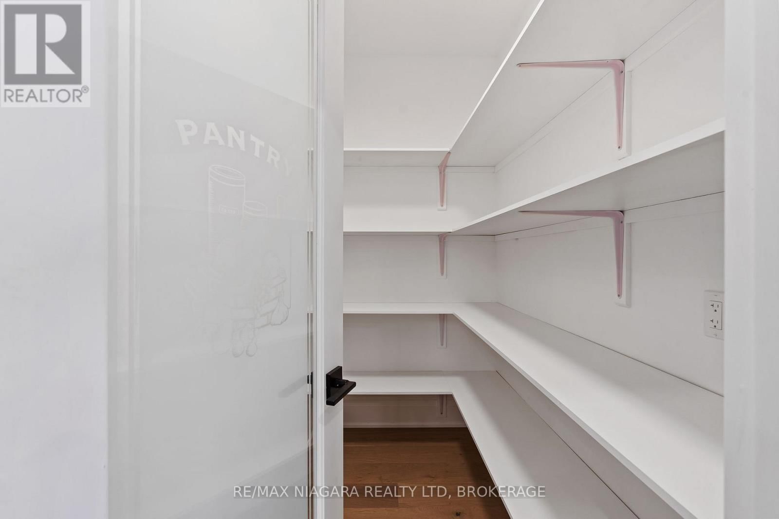 16 ACCURSI CRESCENT Image 16