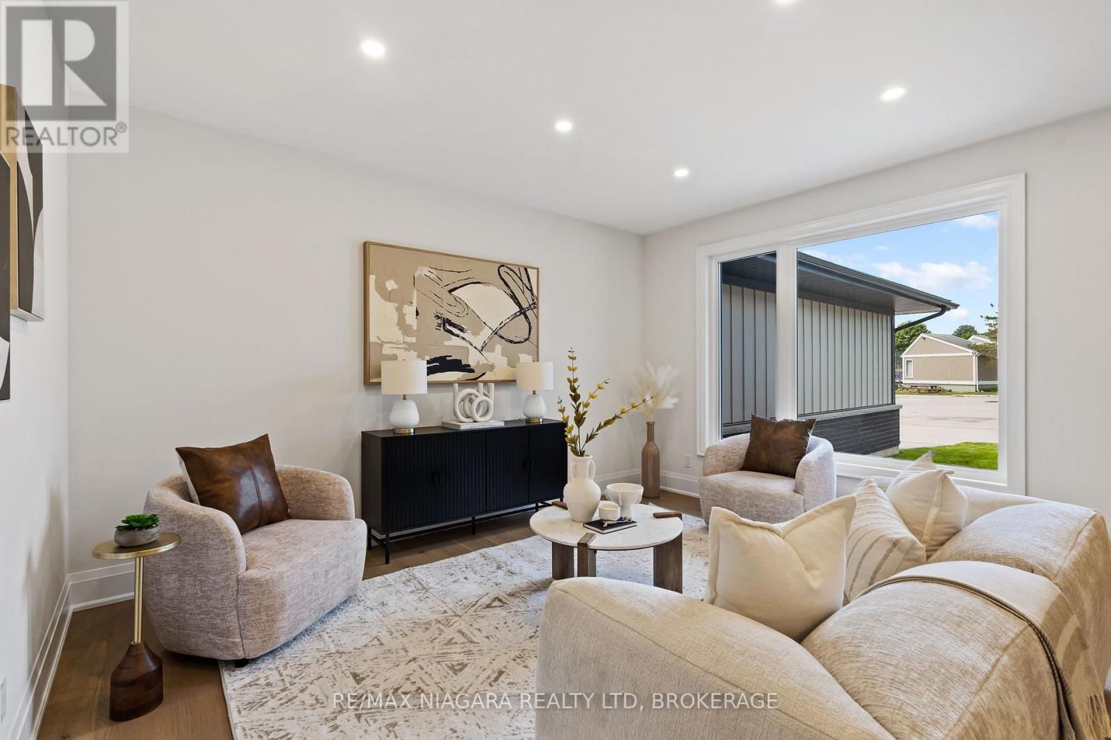 16 ACCURSI CRESCENT Image 17