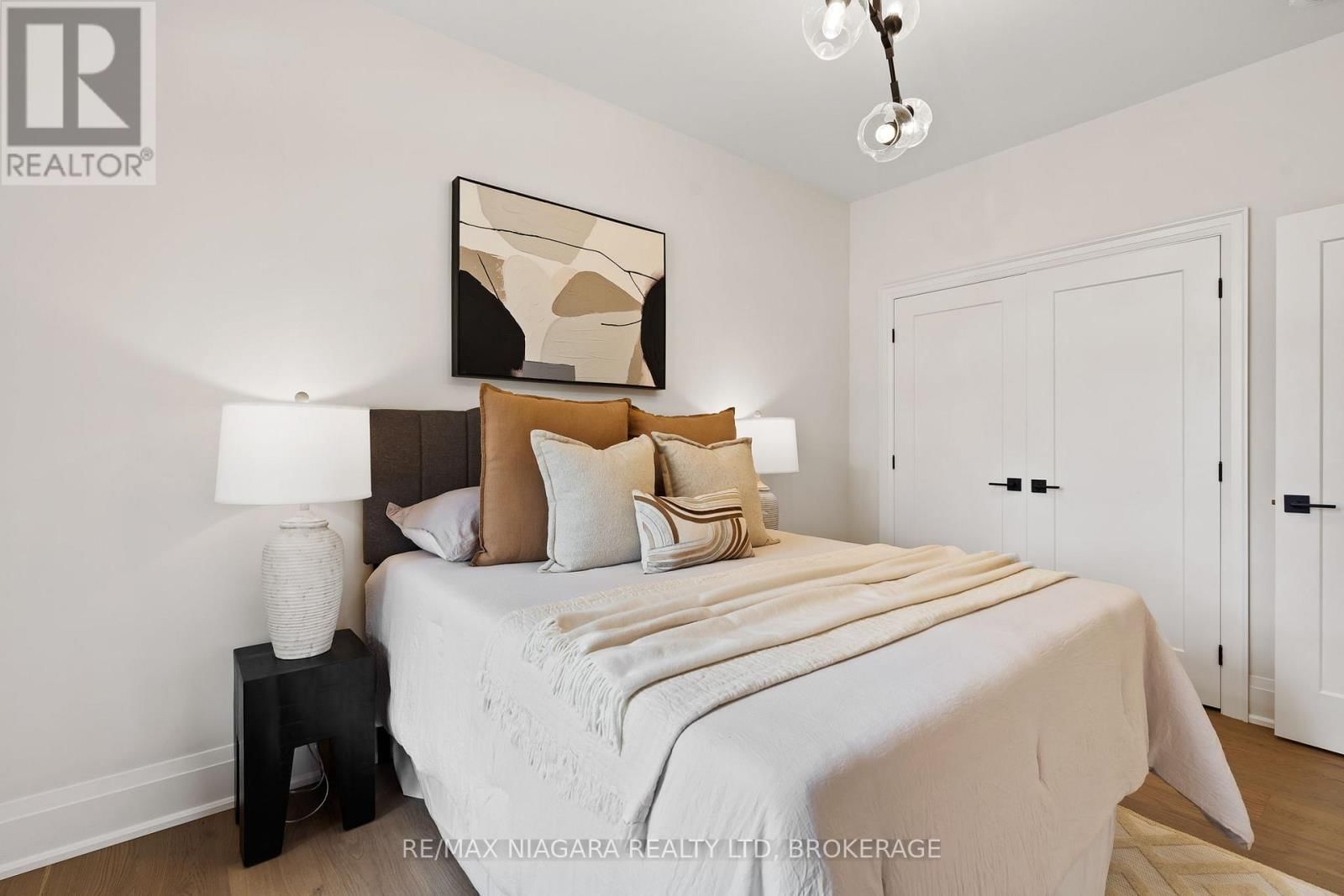 16 ACCURSI CRESCENT Image 30