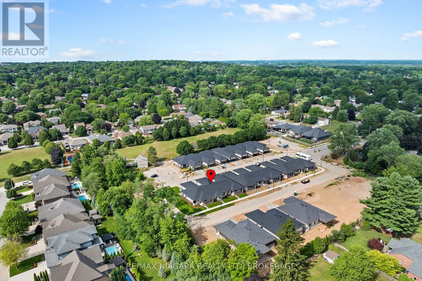 16 ACCURSI CRESCENT Image 34