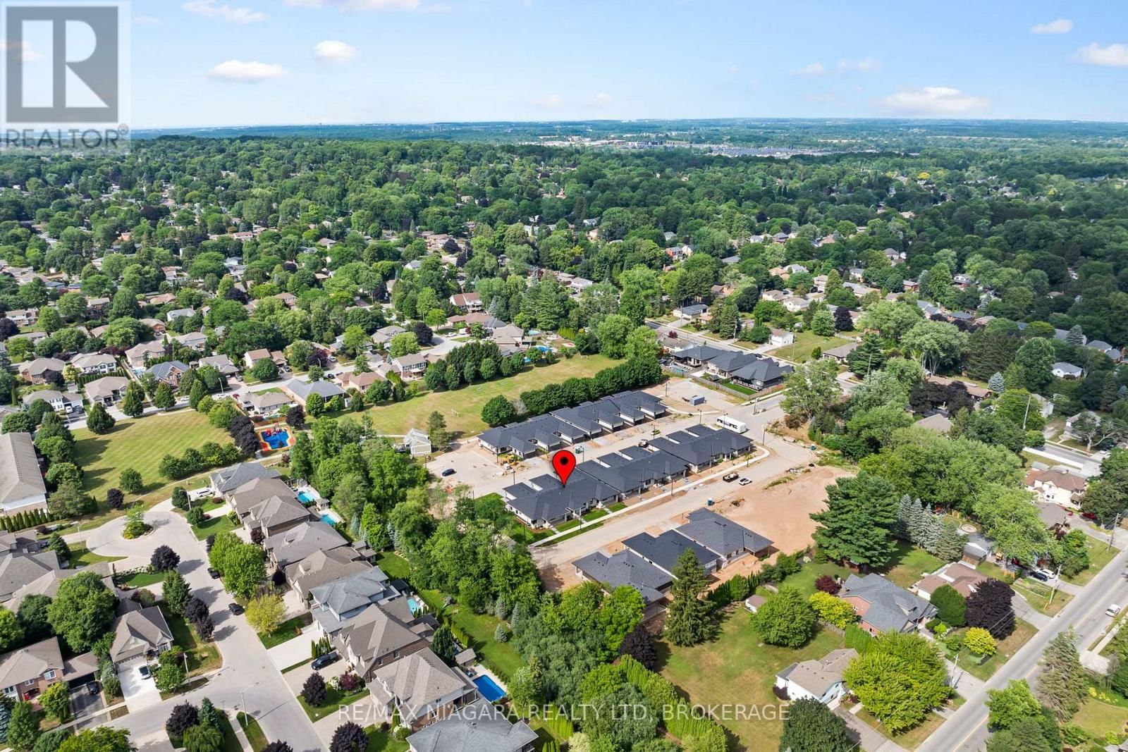 16 ACCURSI CRESCENT Image 35