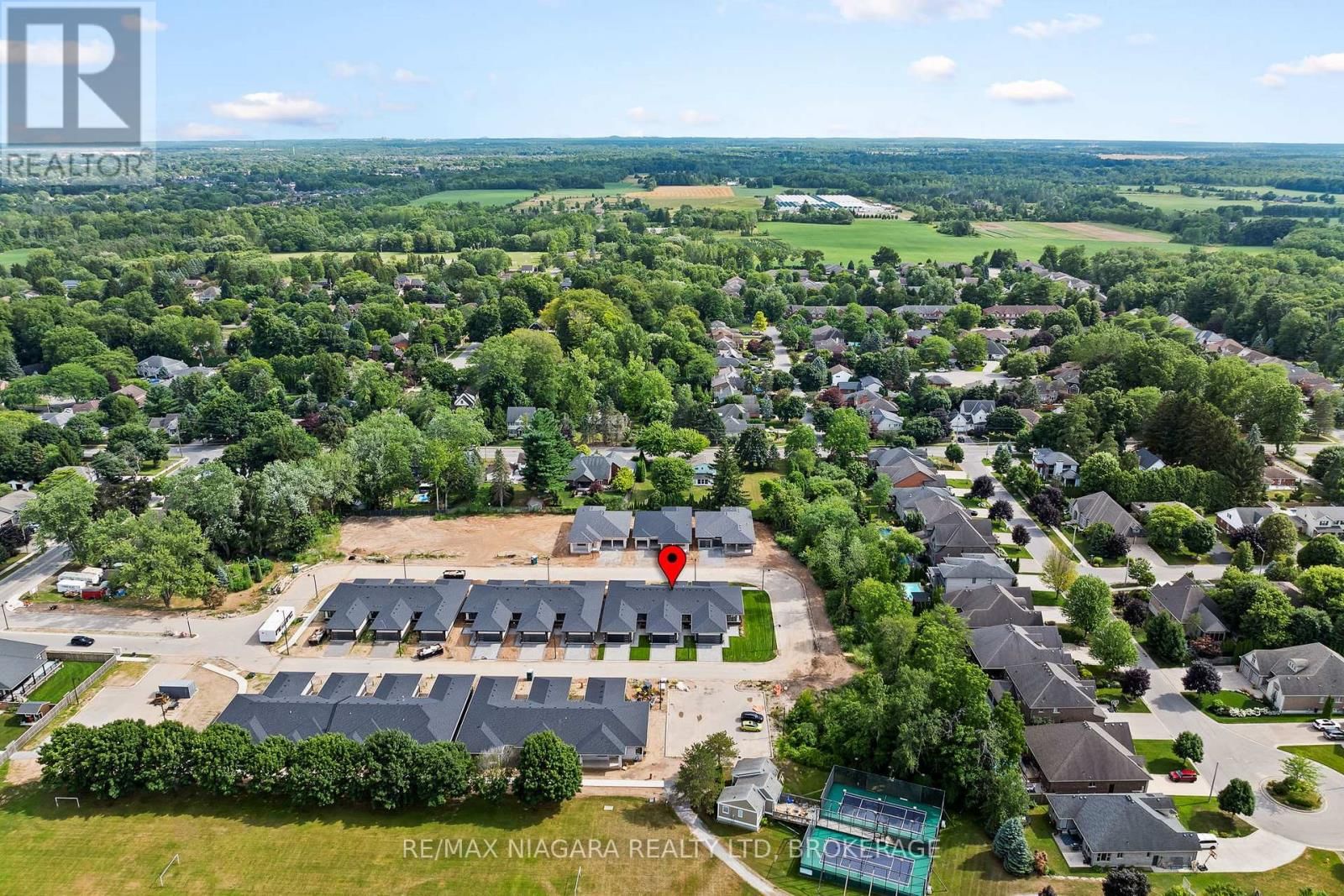 16 ACCURSI CRESCENT Image 36