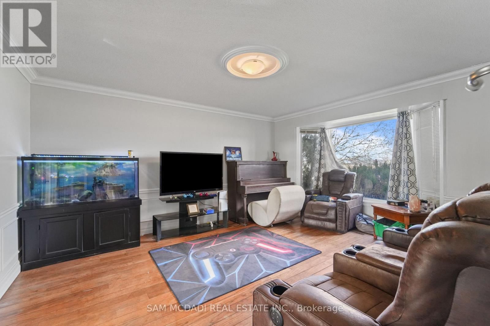 225 PARK ROAD SOUTH Image 11