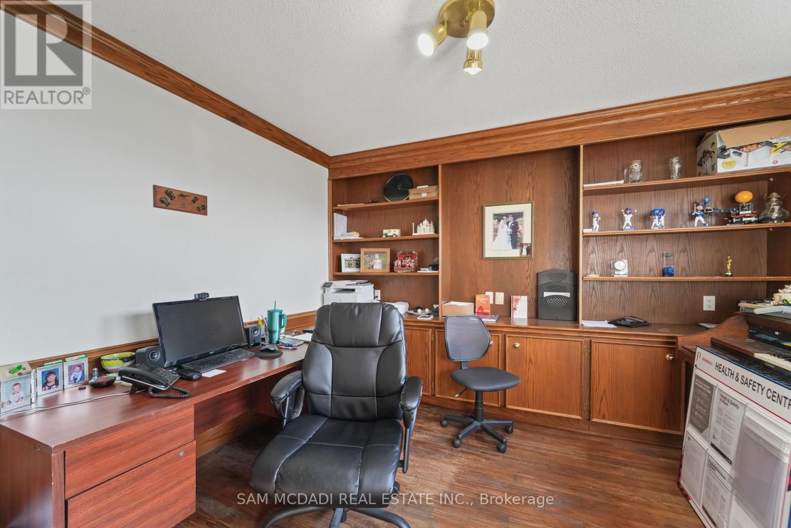 225 PARK ROAD SOUTH Image 22