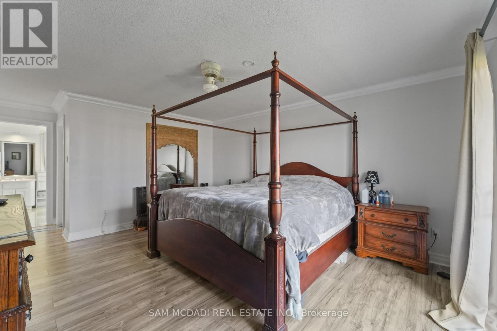 225 PARK ROAD SOUTH Image 29