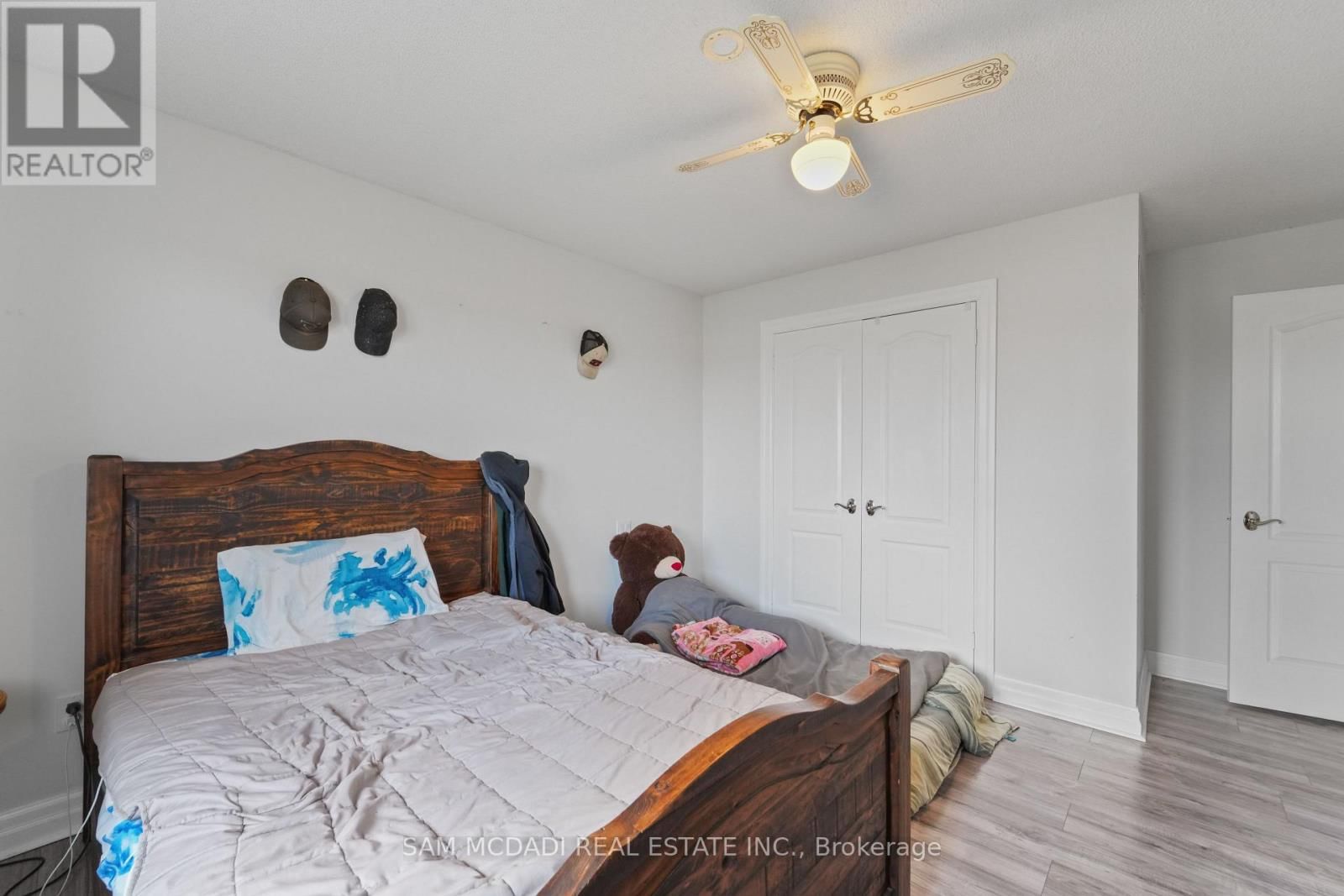 225 PARK ROAD SOUTH Image 33