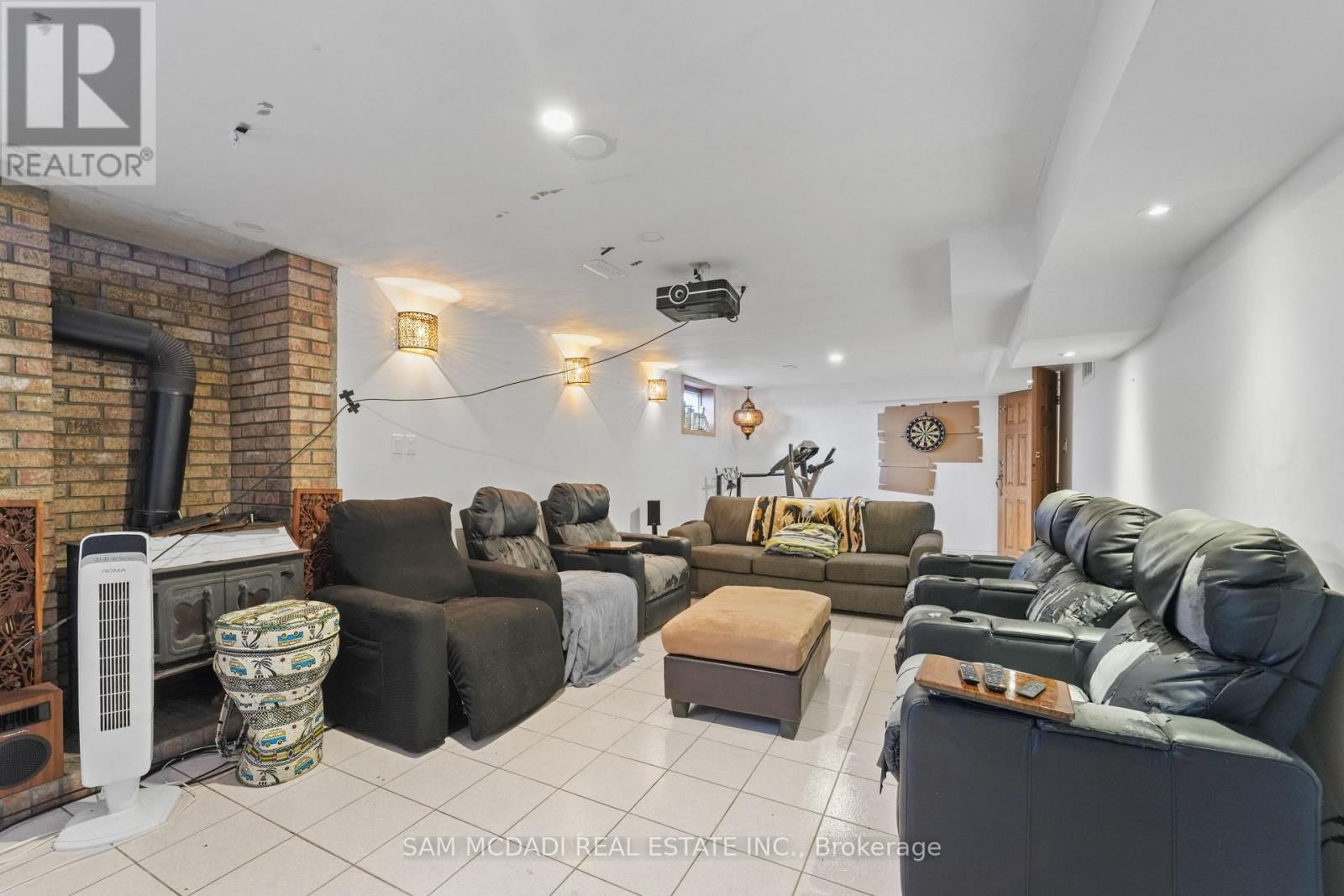 225 PARK ROAD SOUTH Image 44