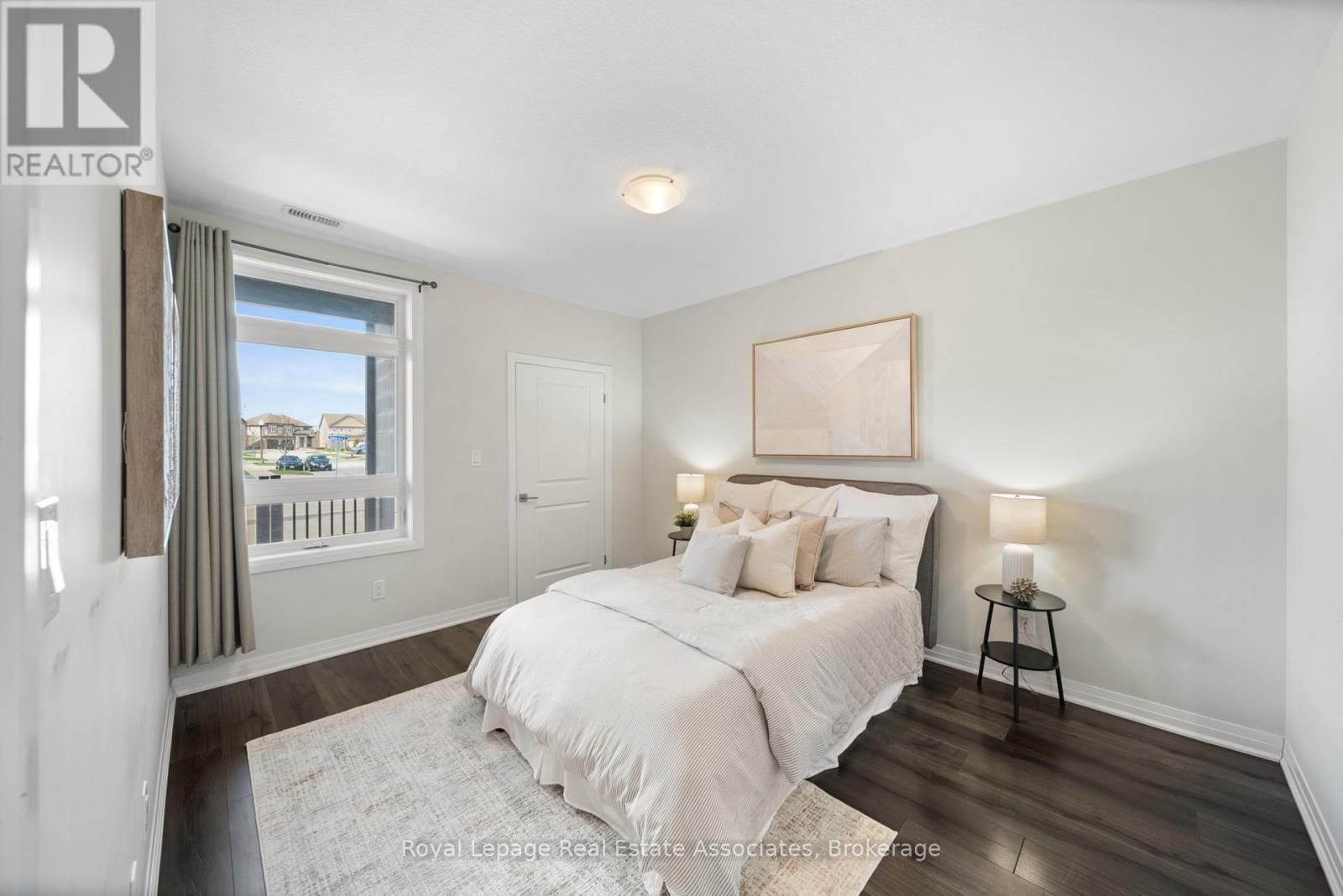 2G - 155 THOMAS SLEE DRIVE Image 14