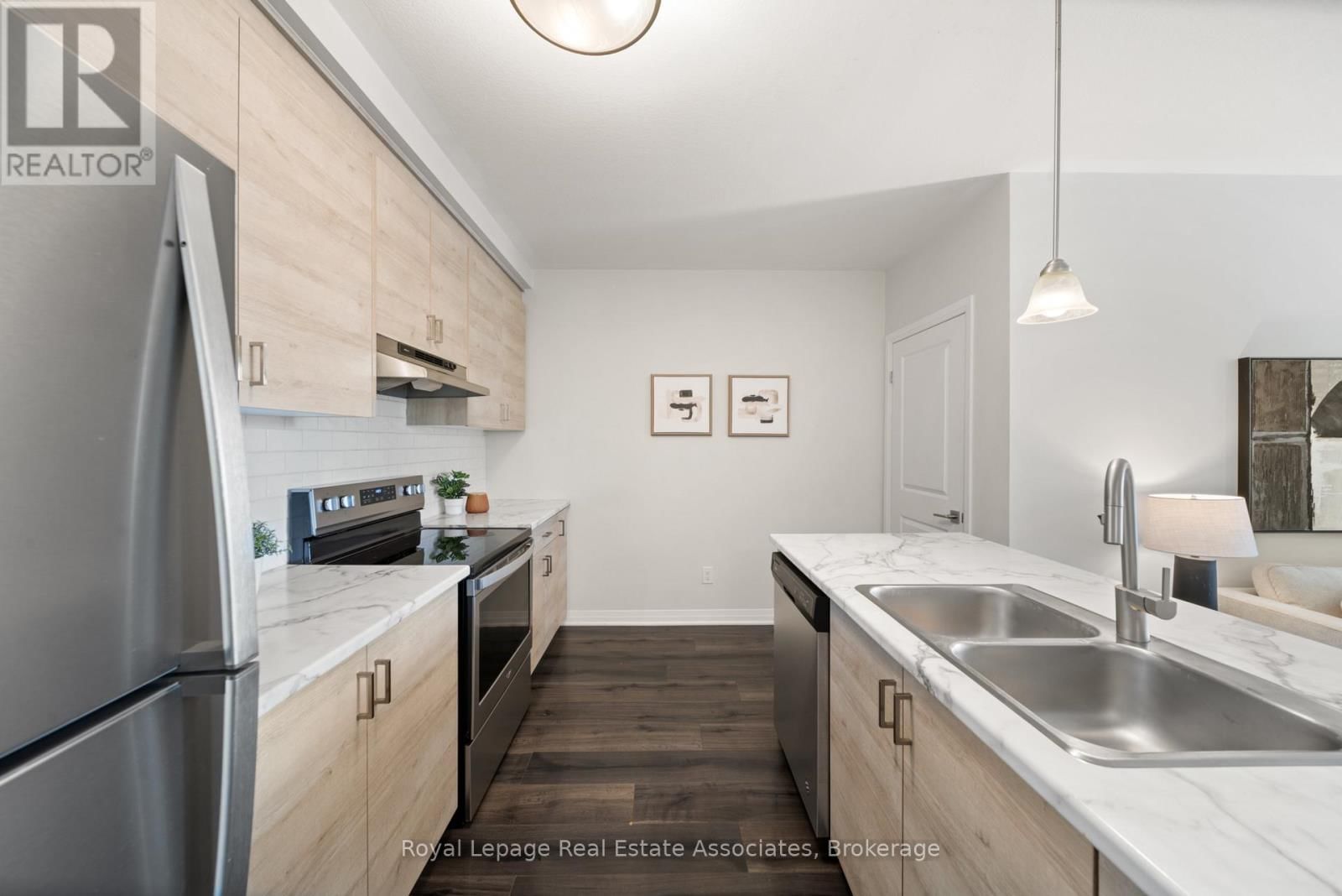 2G - 155 THOMAS SLEE DRIVE Image 7