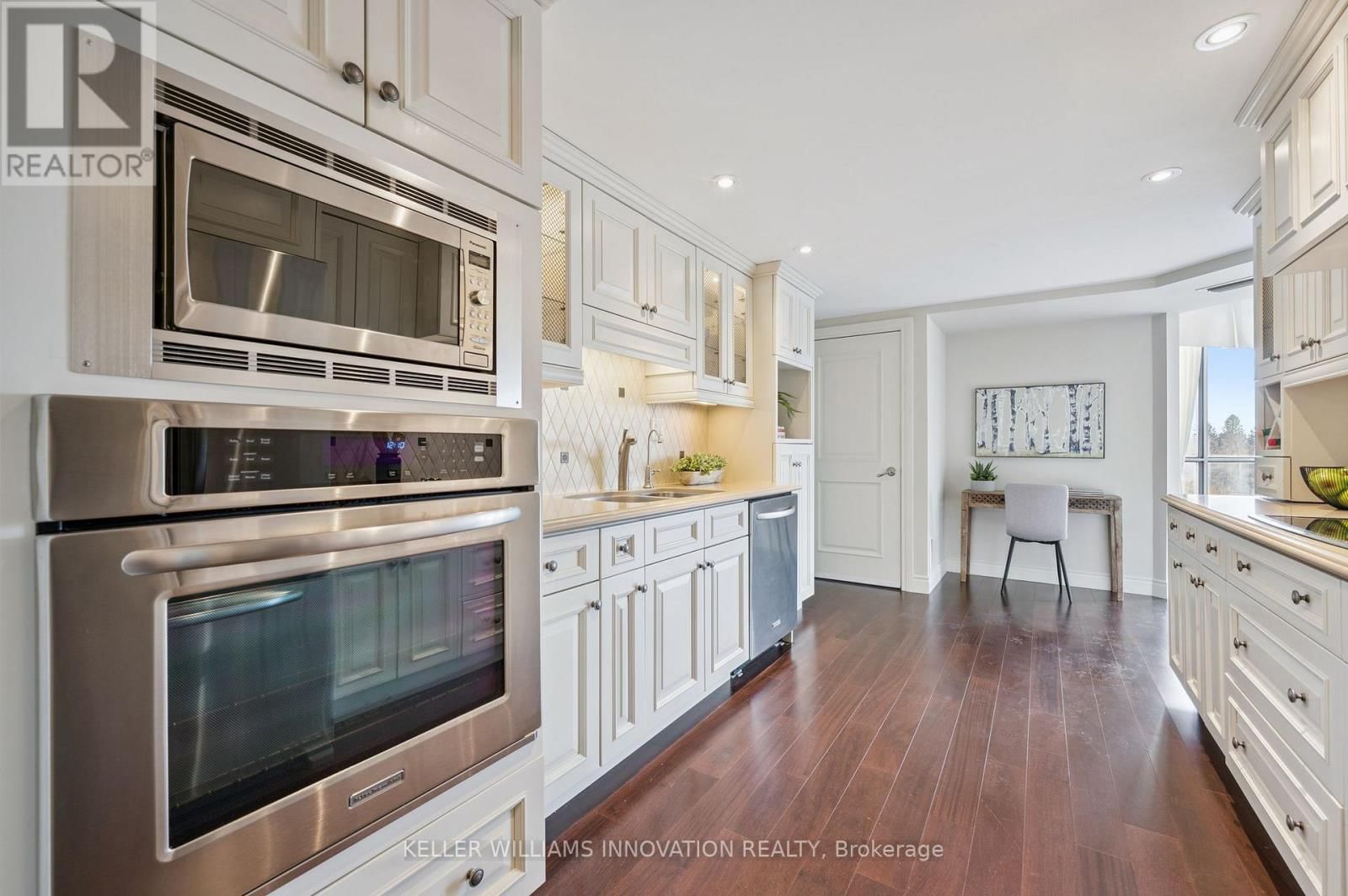 1010 - 265 WESTCOURT PLACE Image 13