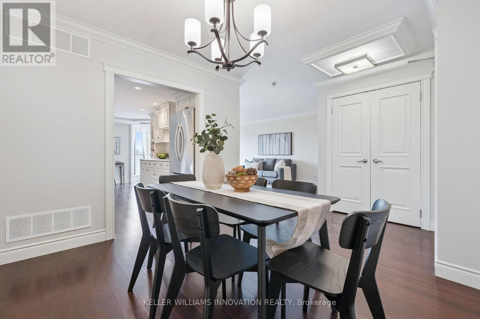 1010 - 265 WESTCOURT PLACE Image 15