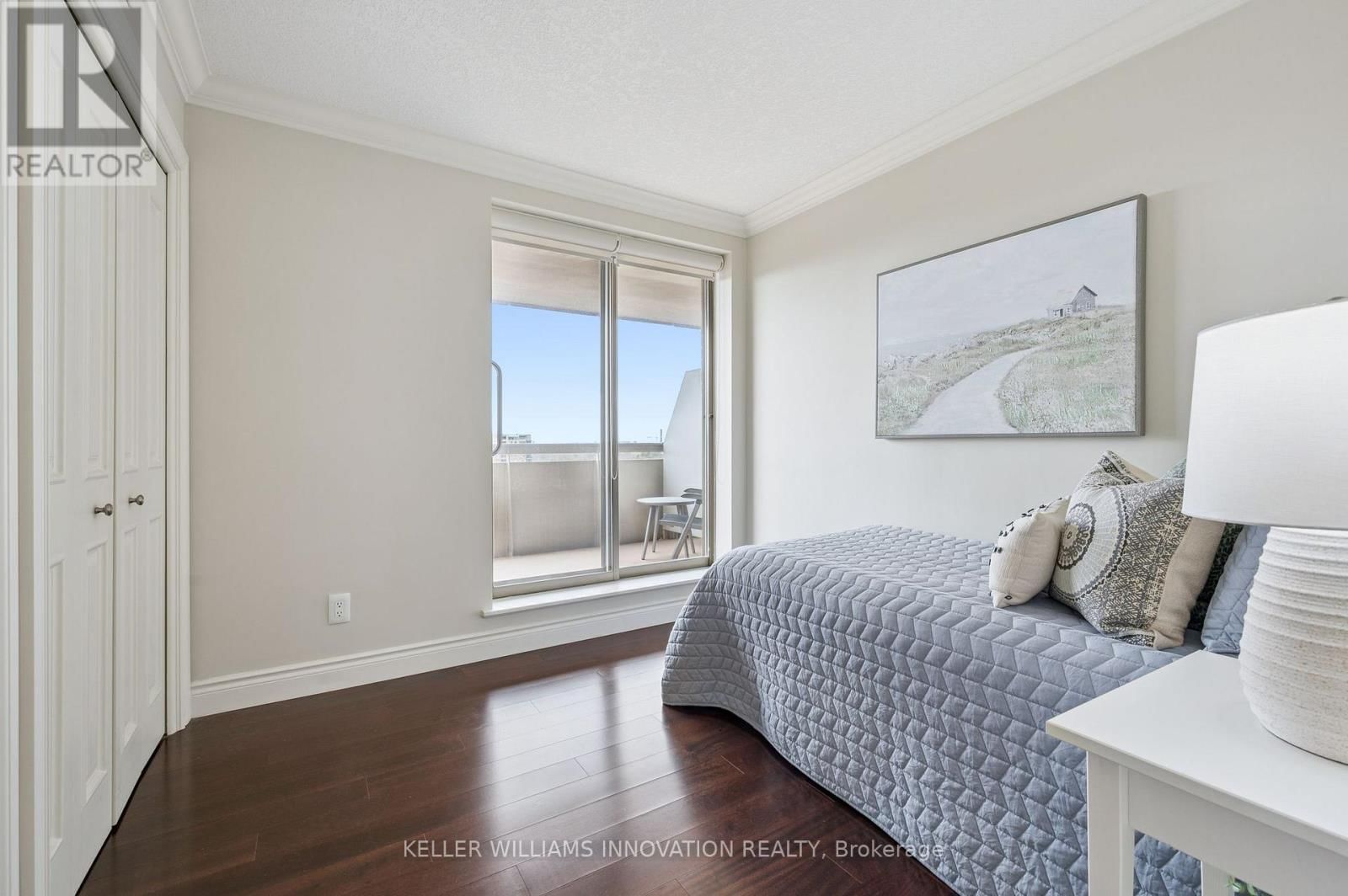 1010 - 265 WESTCOURT PLACE Image 17