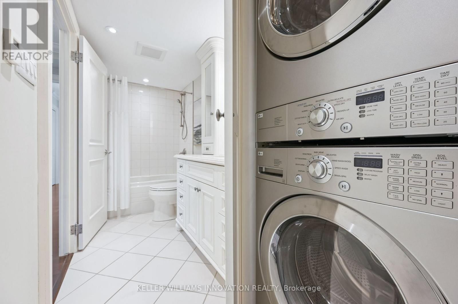 1010 - 265 WESTCOURT PLACE Image 21