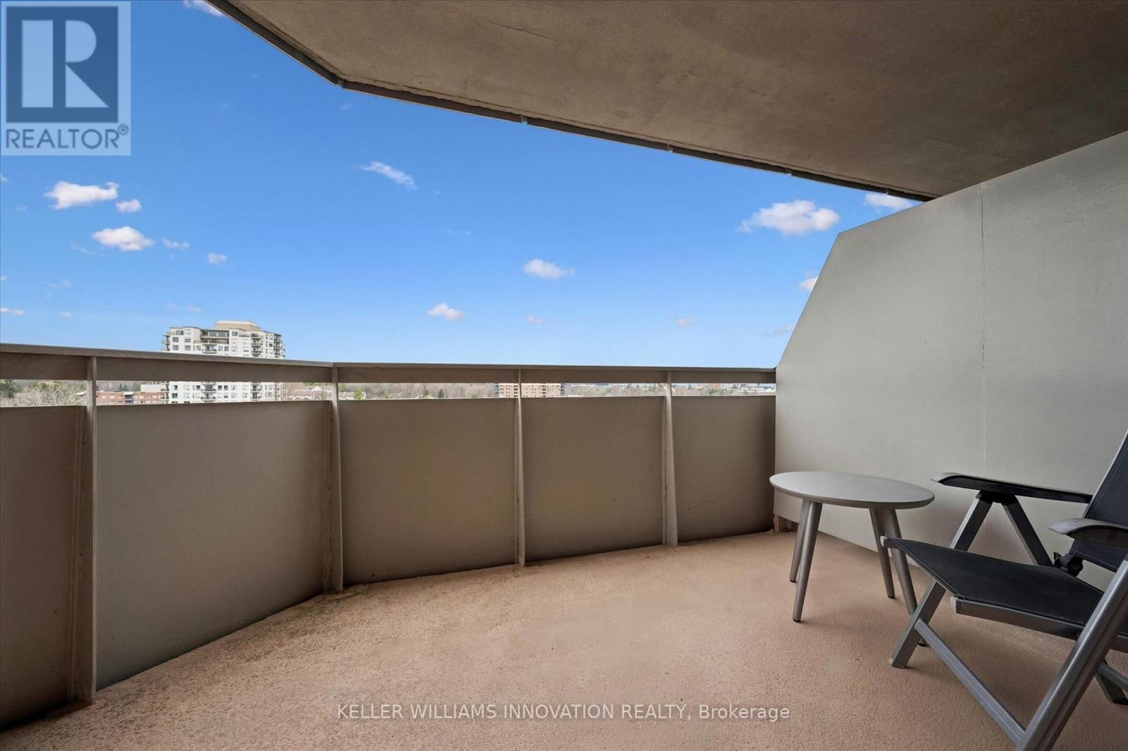 1010 - 265 WESTCOURT PLACE Image 27