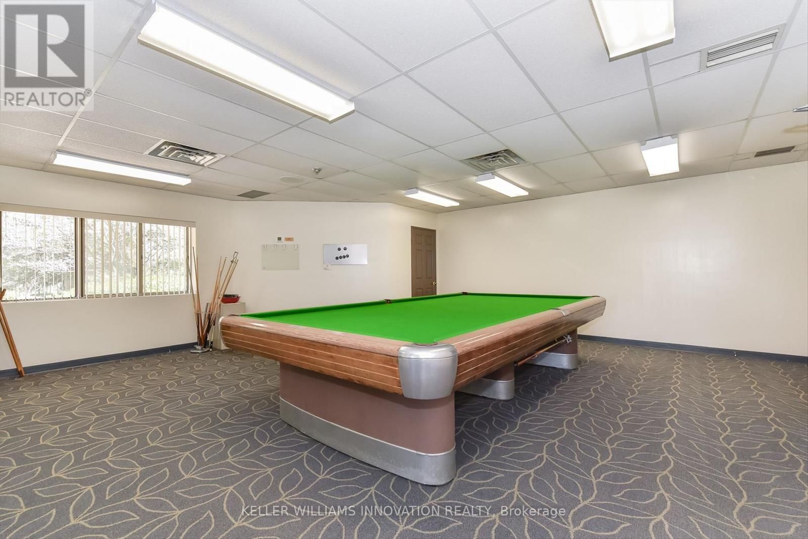 1010 - 265 WESTCOURT PLACE Image 44