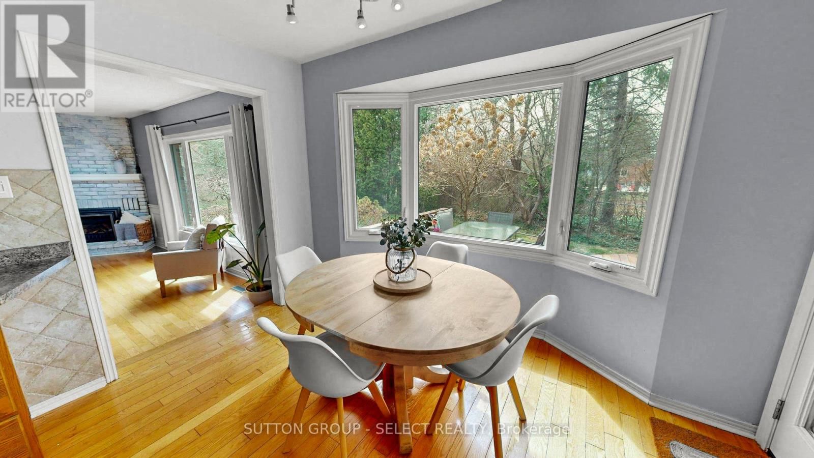 14 WHISPERWOOD CRESCENT Image 15