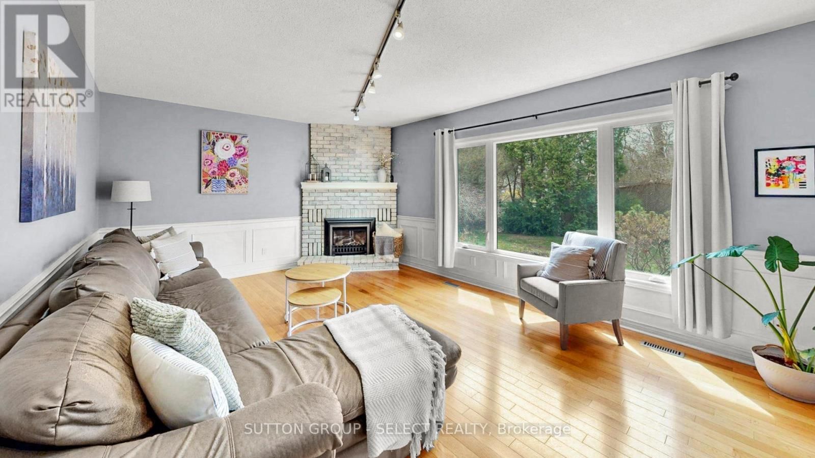 14 WHISPERWOOD CRESCENT Image 17