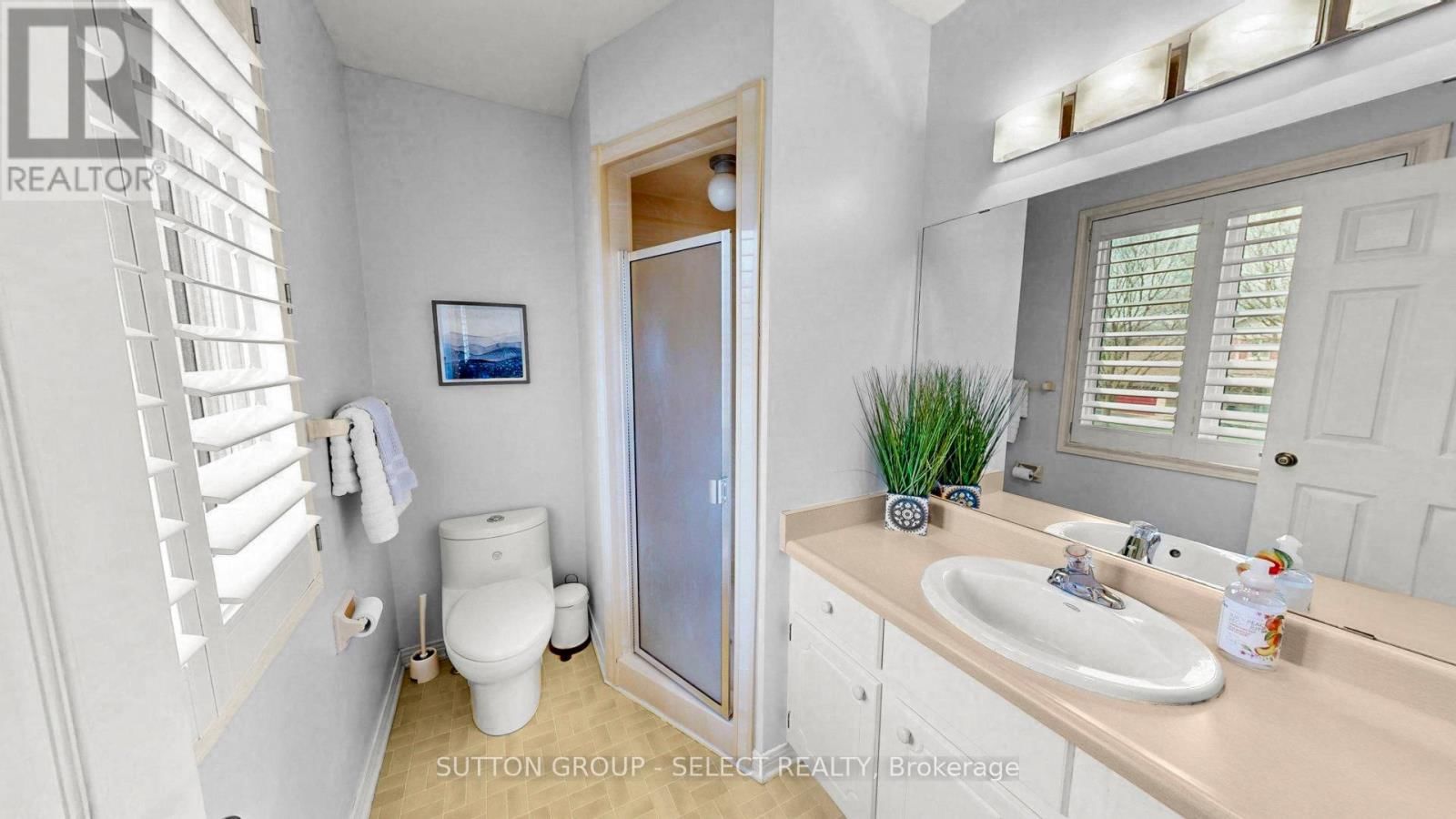 14 WHISPERWOOD CRESCENT Image 22