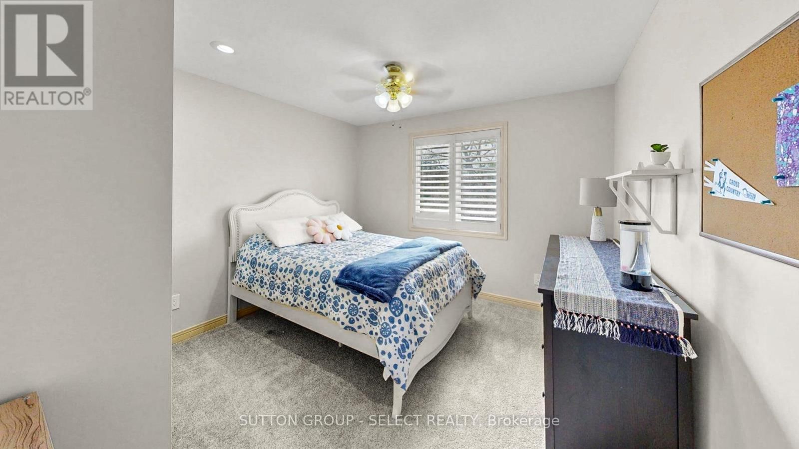 14 WHISPERWOOD CRESCENT Image 28