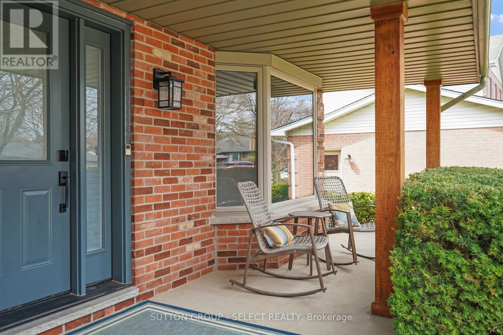 14 WHISPERWOOD CRESCENT Image 3