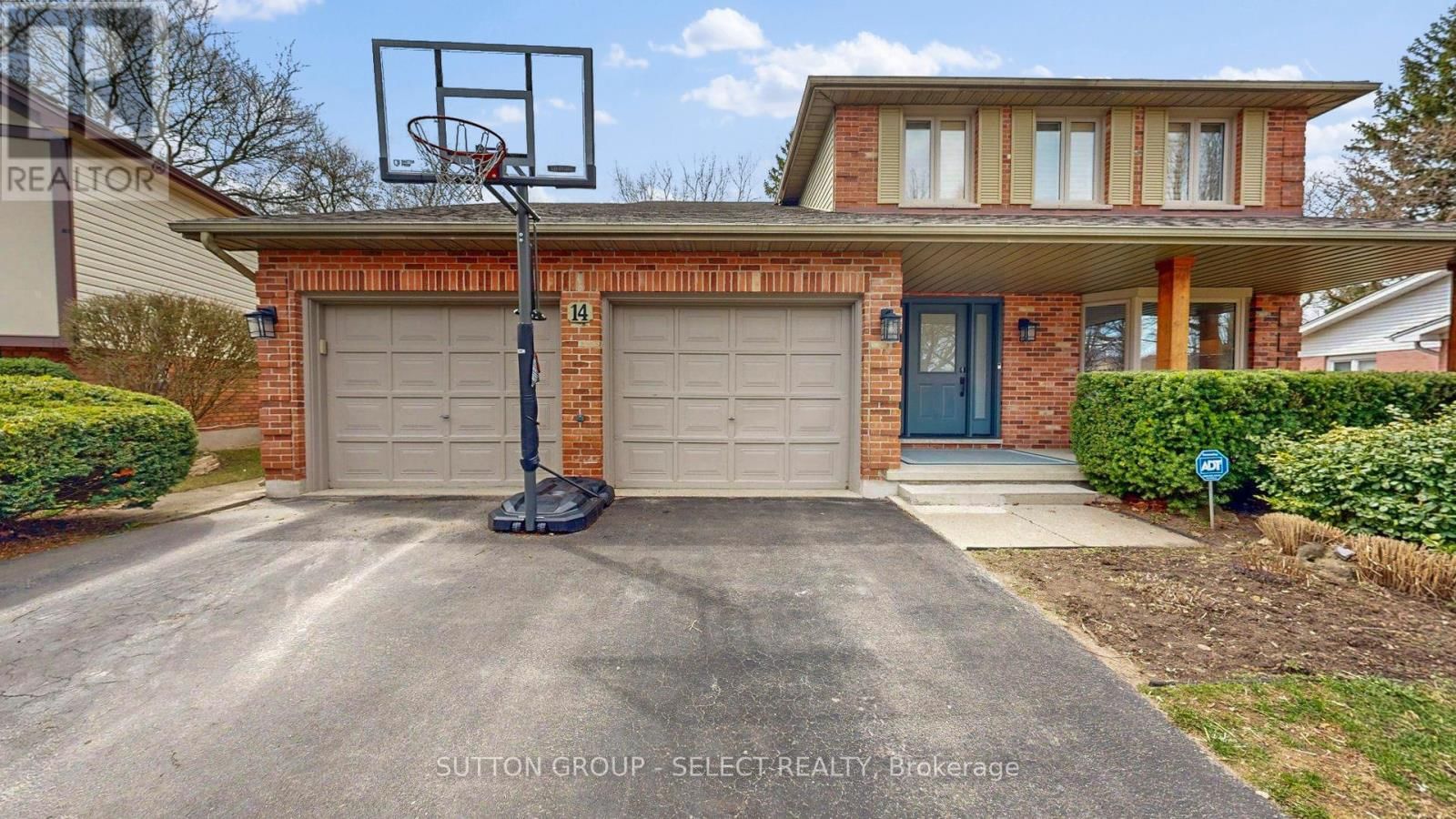 14 WHISPERWOOD CRESCENT Image 4