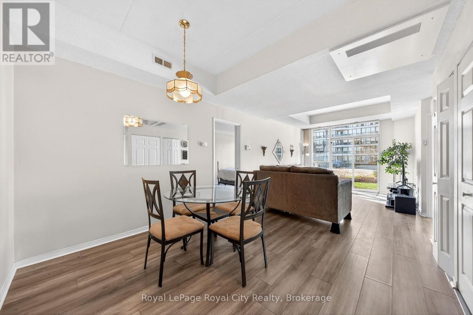 106 - 105 BAGOT STREET Image 10