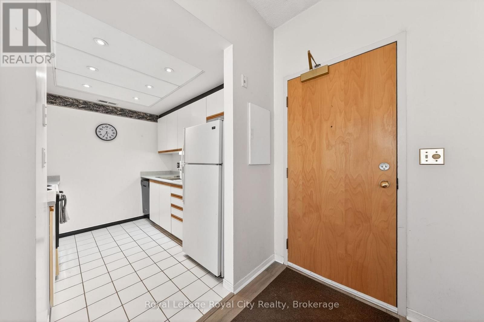 106 - 105 BAGOT STREET Image 12