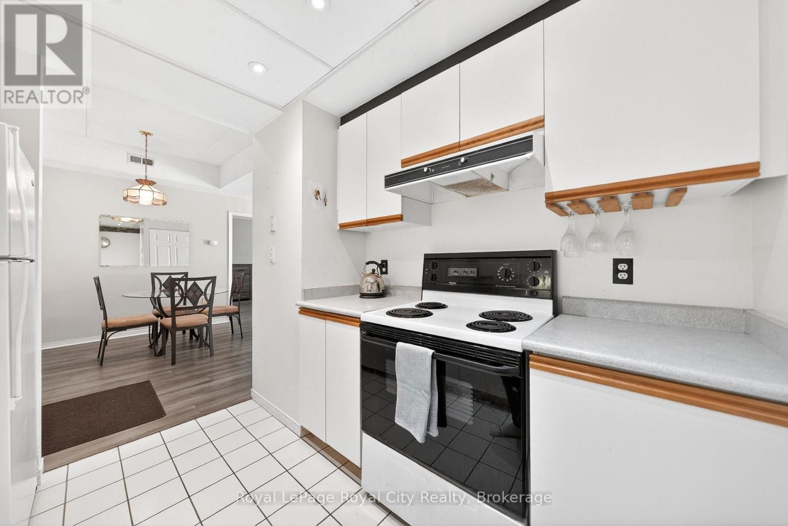 106 - 105 BAGOT STREET Image 15