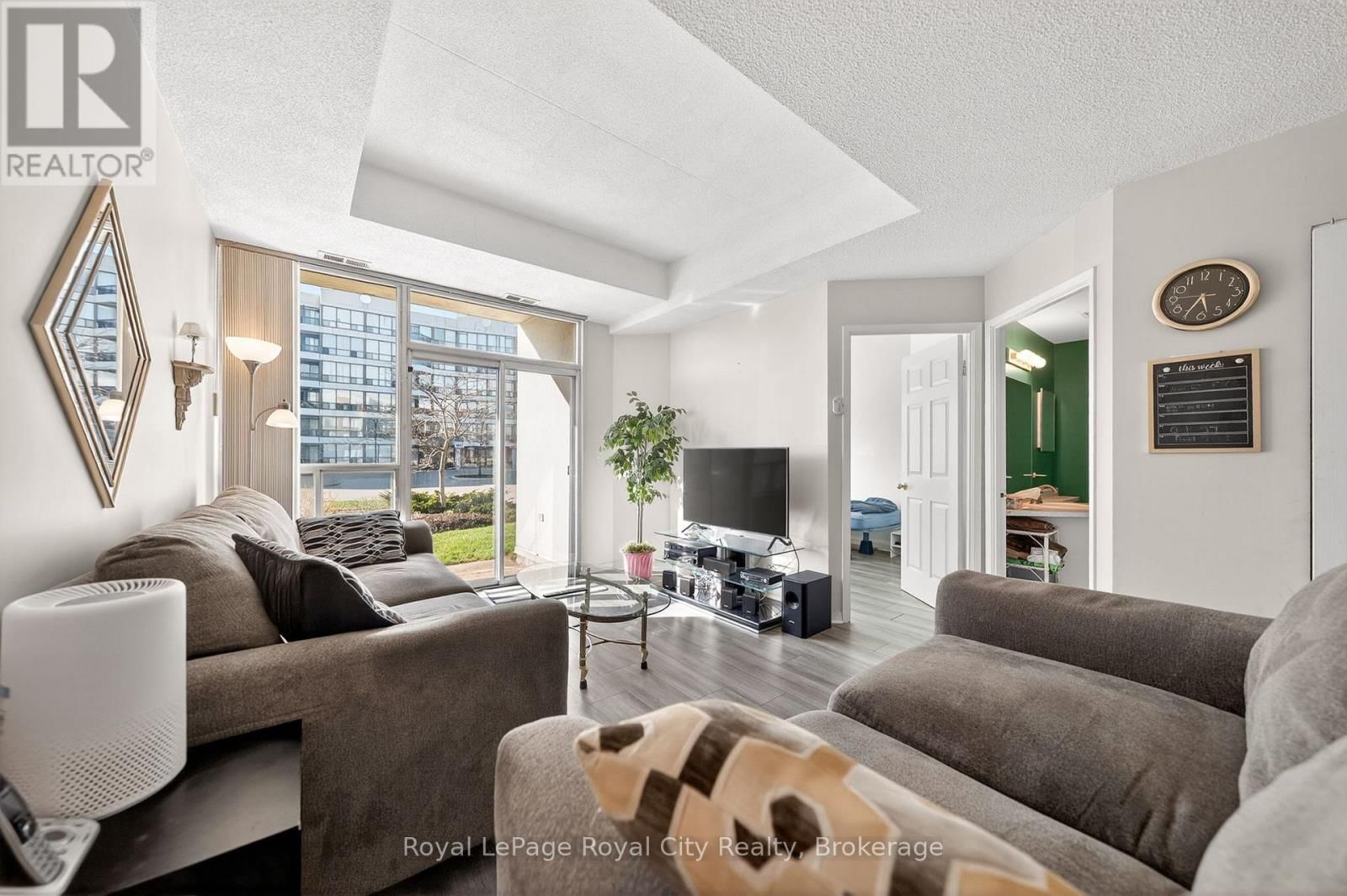 106 - 105 BAGOT STREET Image 17