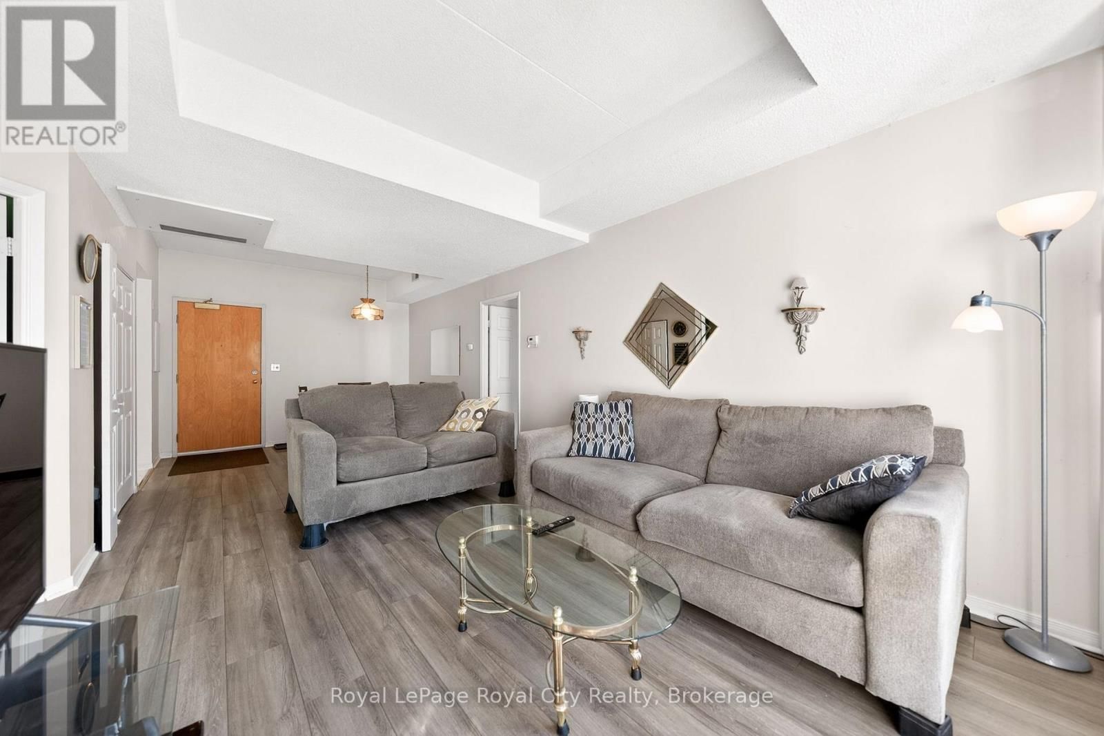 106 - 105 BAGOT STREET Image 19