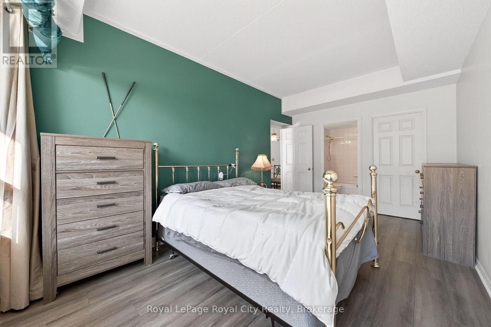 106 - 105 BAGOT STREET Image 21