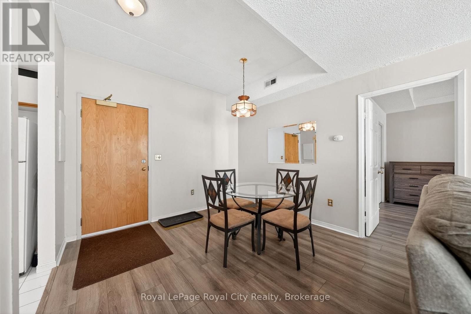 106 - 105 BAGOT STREET Image 8