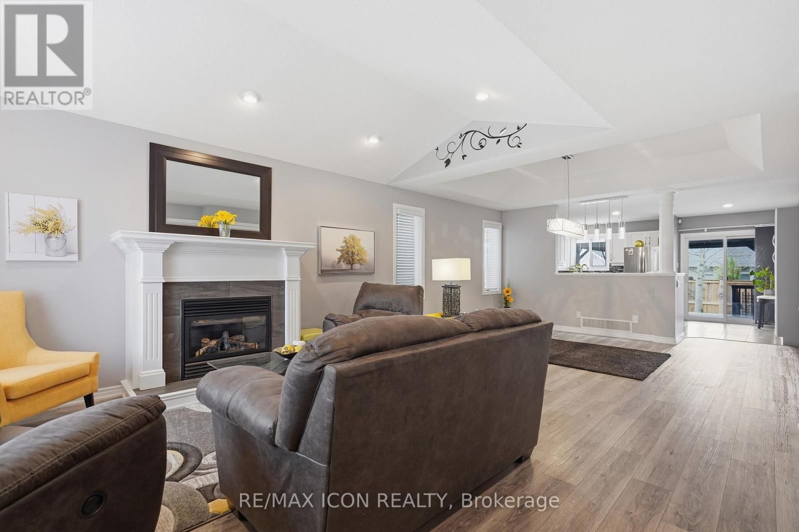 53 AUGUSTA CRESCENT Image 11