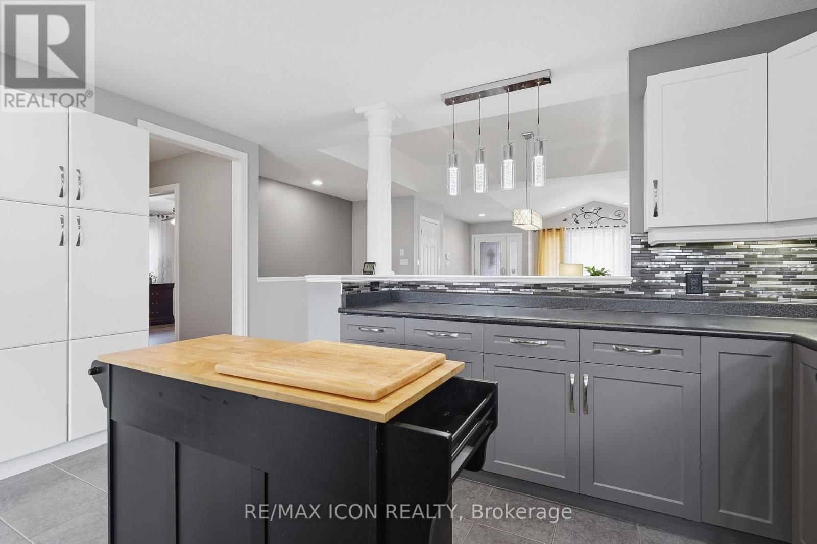 53 AUGUSTA CRESCENT Image 18