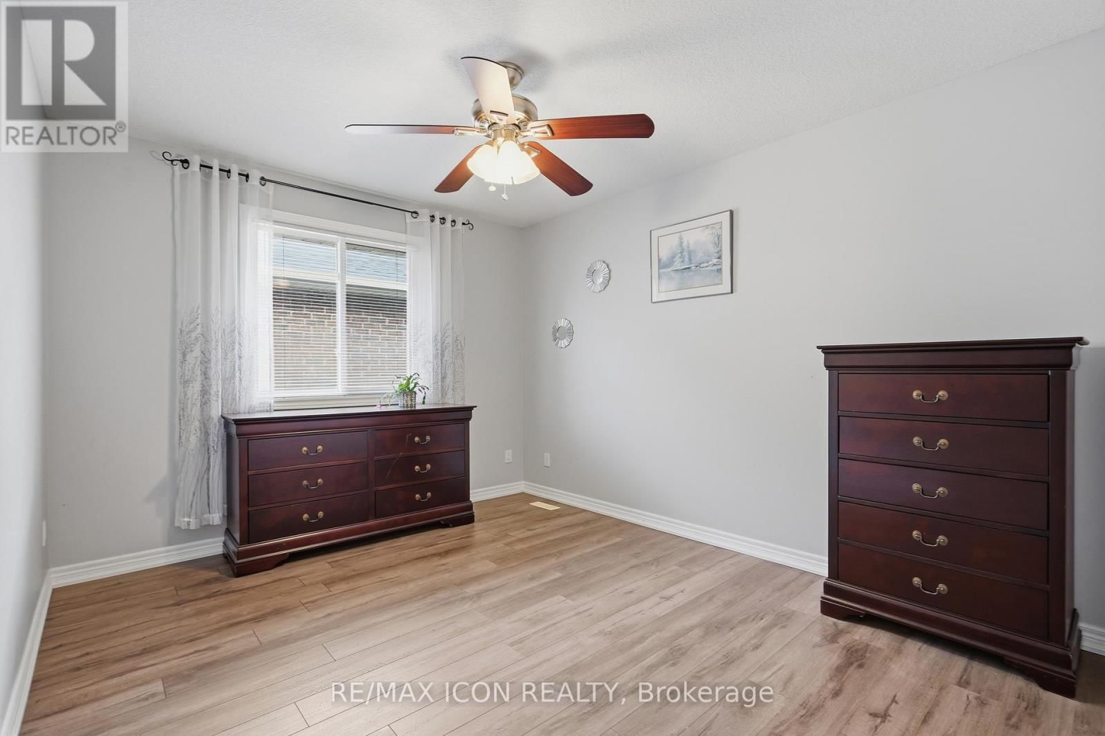 53 AUGUSTA CRESCENT Image 27