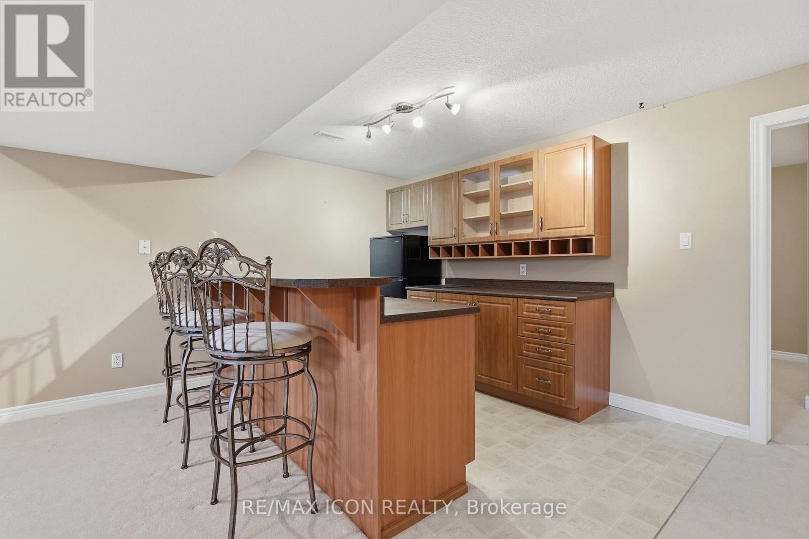 53 AUGUSTA CRESCENT Image 32