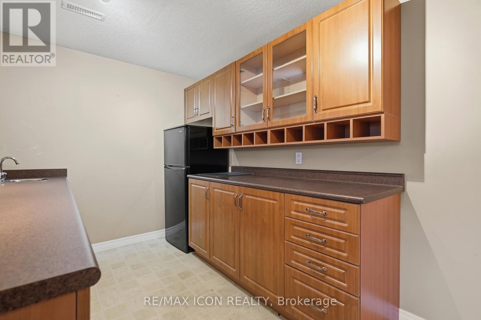 53 AUGUSTA CRESCENT Image 33