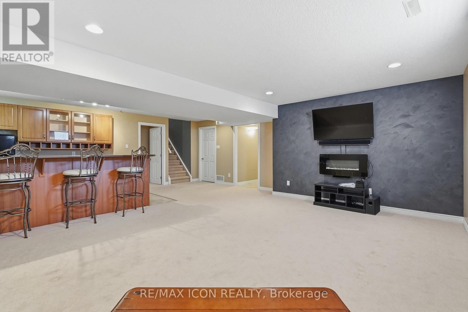 53 AUGUSTA CRESCENT Image 36