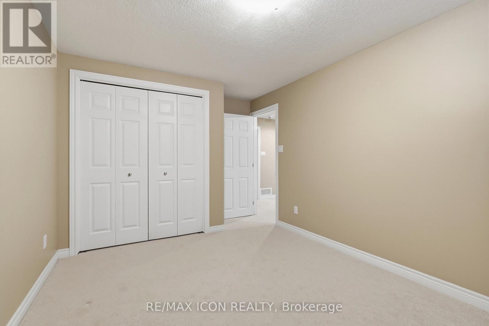 53 AUGUSTA CRESCENT Image 39