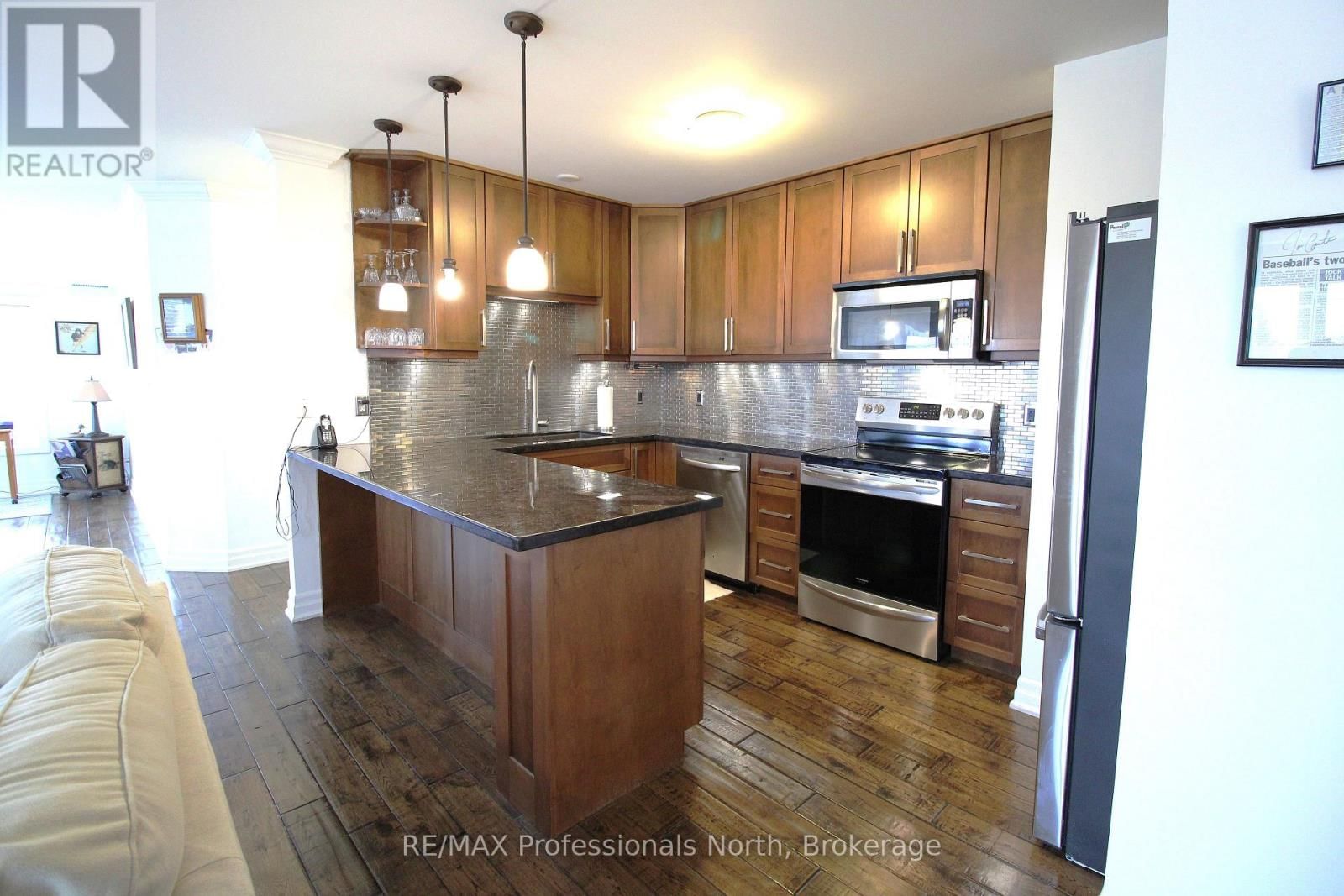 402 - 26 DAIRY LANE Image 14