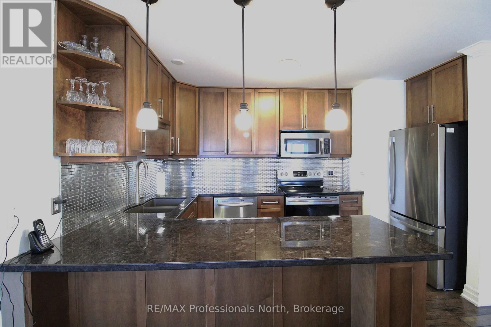 402 - 26 DAIRY LANE Image 15