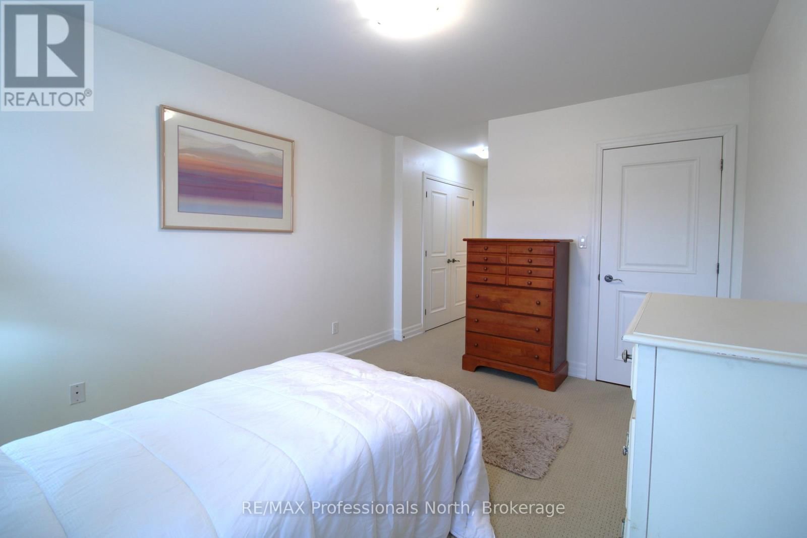 402 - 26 DAIRY LANE Image 26