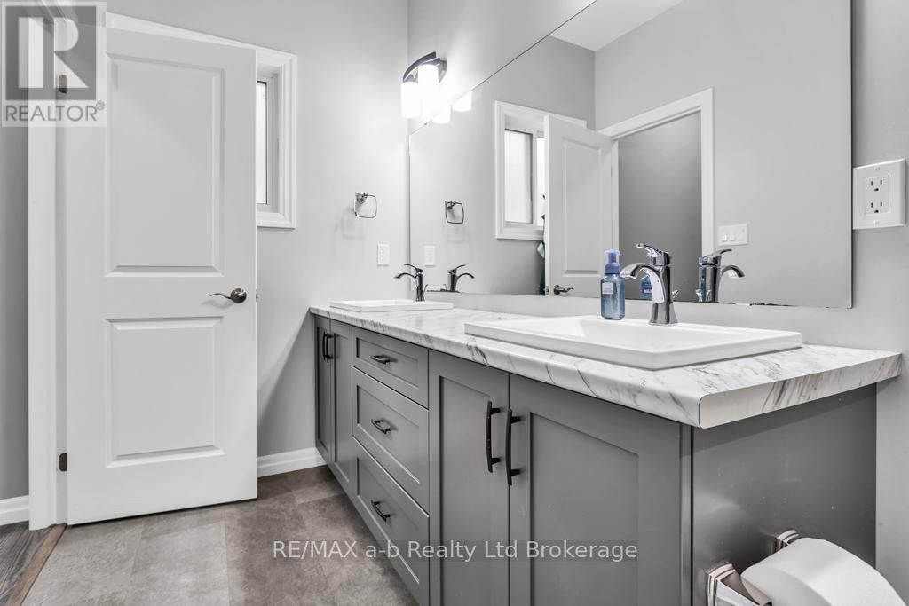 241 WILSON AVENUE Image 19