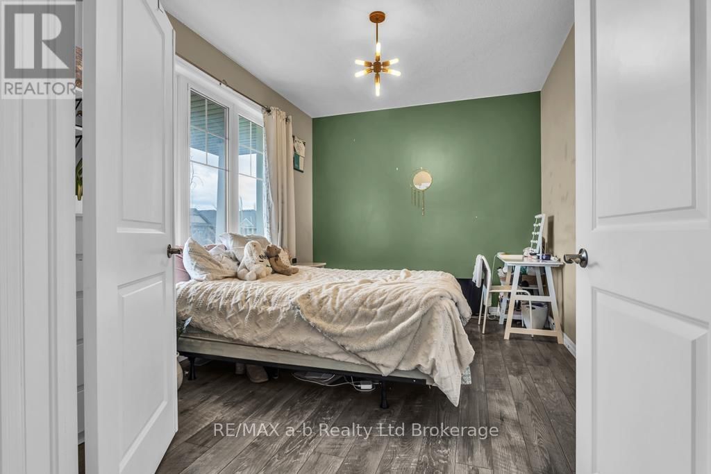 241 WILSON AVENUE Image 21