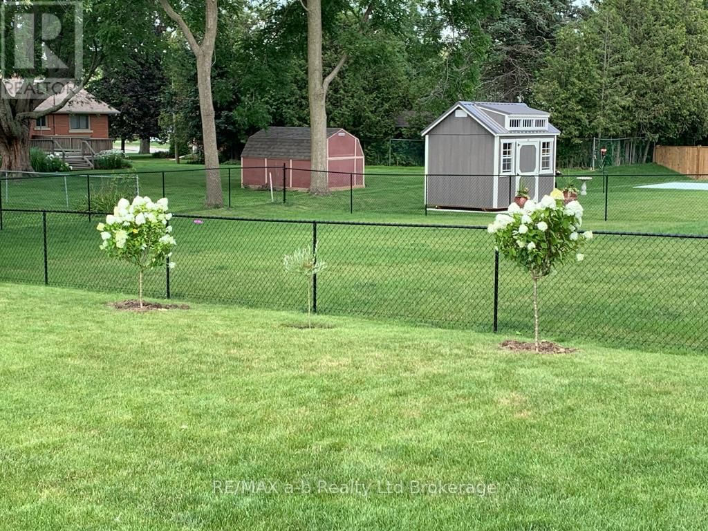 241 WILSON AVENUE Image 31