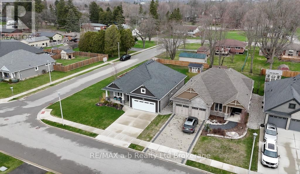 241 WILSON AVENUE Image 34