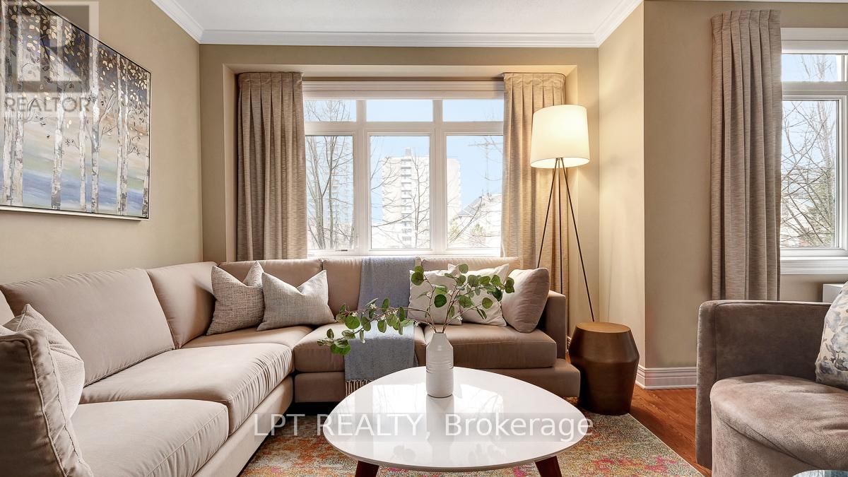 176 LANARK AVENUE Image 13