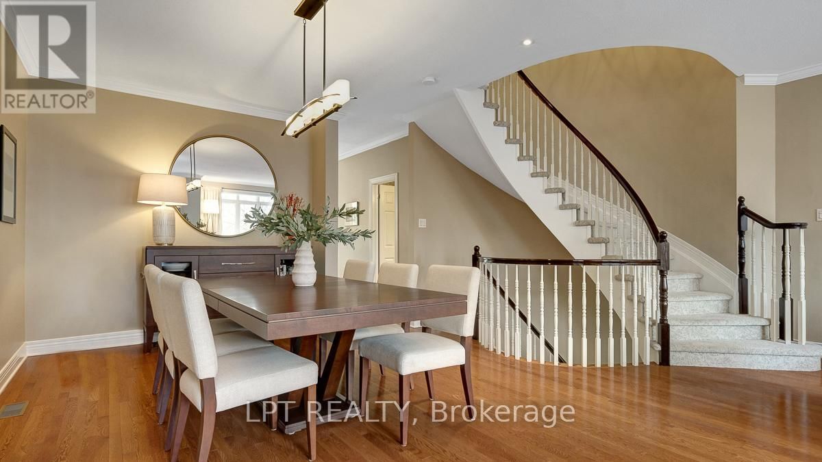 176 LANARK AVENUE Image 18