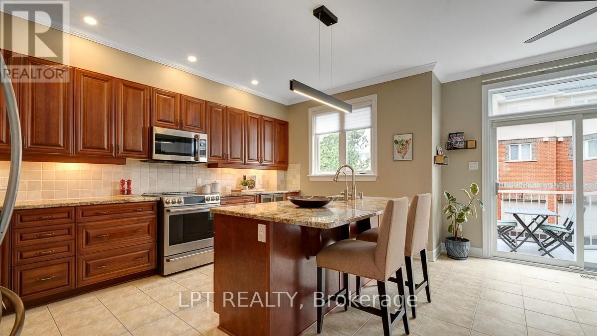 176 LANARK AVENUE Image 19